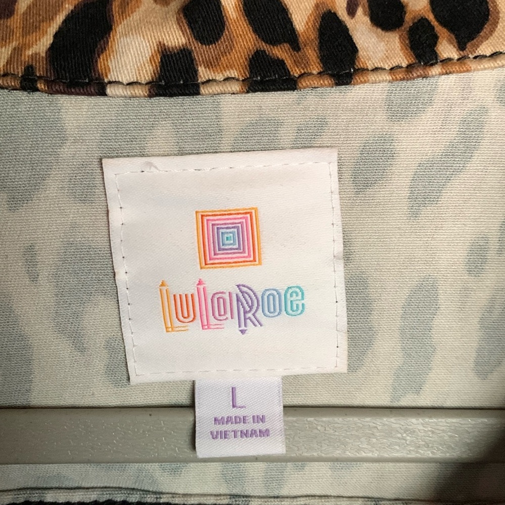 Leopard Print Jacket Button Down Front With Two L… - image 3